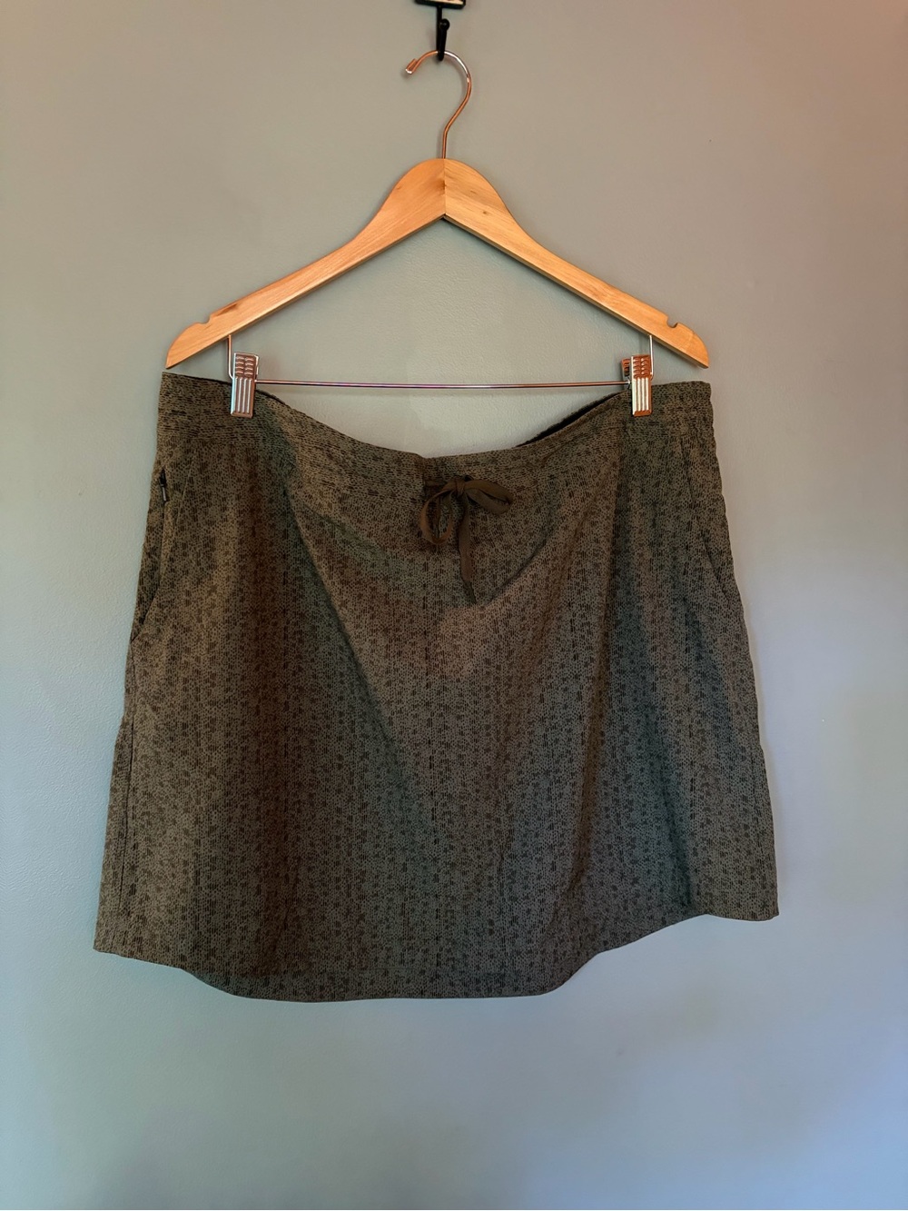 REI Women’s Olive Drawstring A-Line Skirt